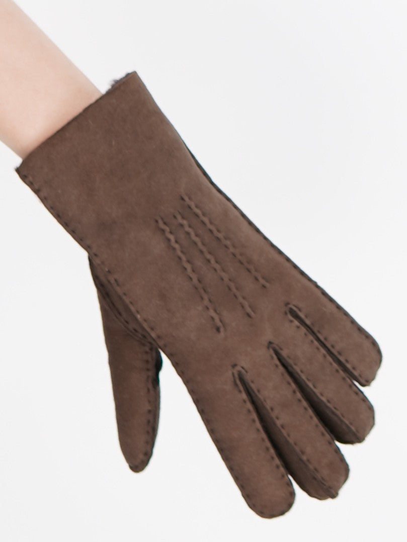 Sheepskin gloves